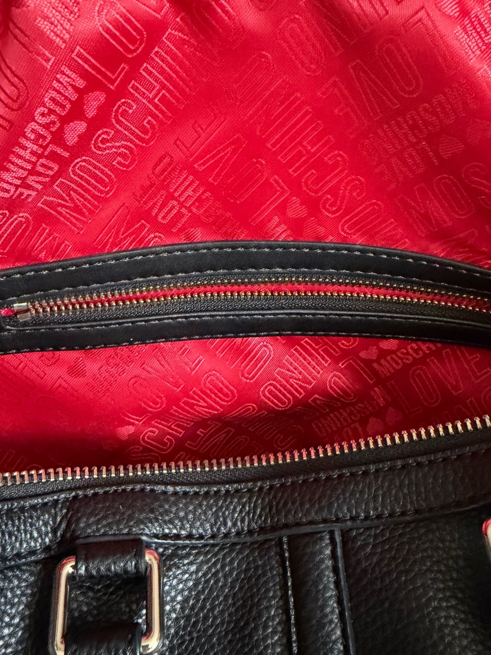 Love Moschino Black Pebbled Leather Weekender with Red Lining - Picture 3 of 10